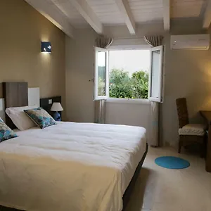 Bed and breakfast Avion, Elmas